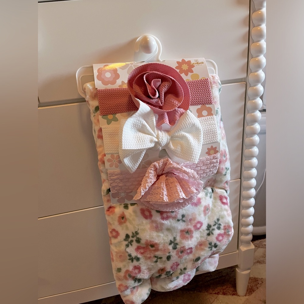 AVA OLIVIA- BLANKET & 3 BOW SET